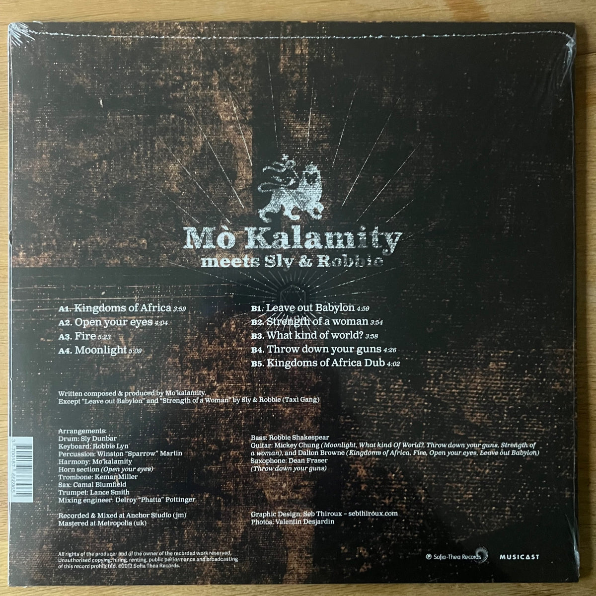 Mò Kalamity meets Sly & Robbie - One Love Vibration / 1st France Press. 2018 - (Mint & Sealed)
