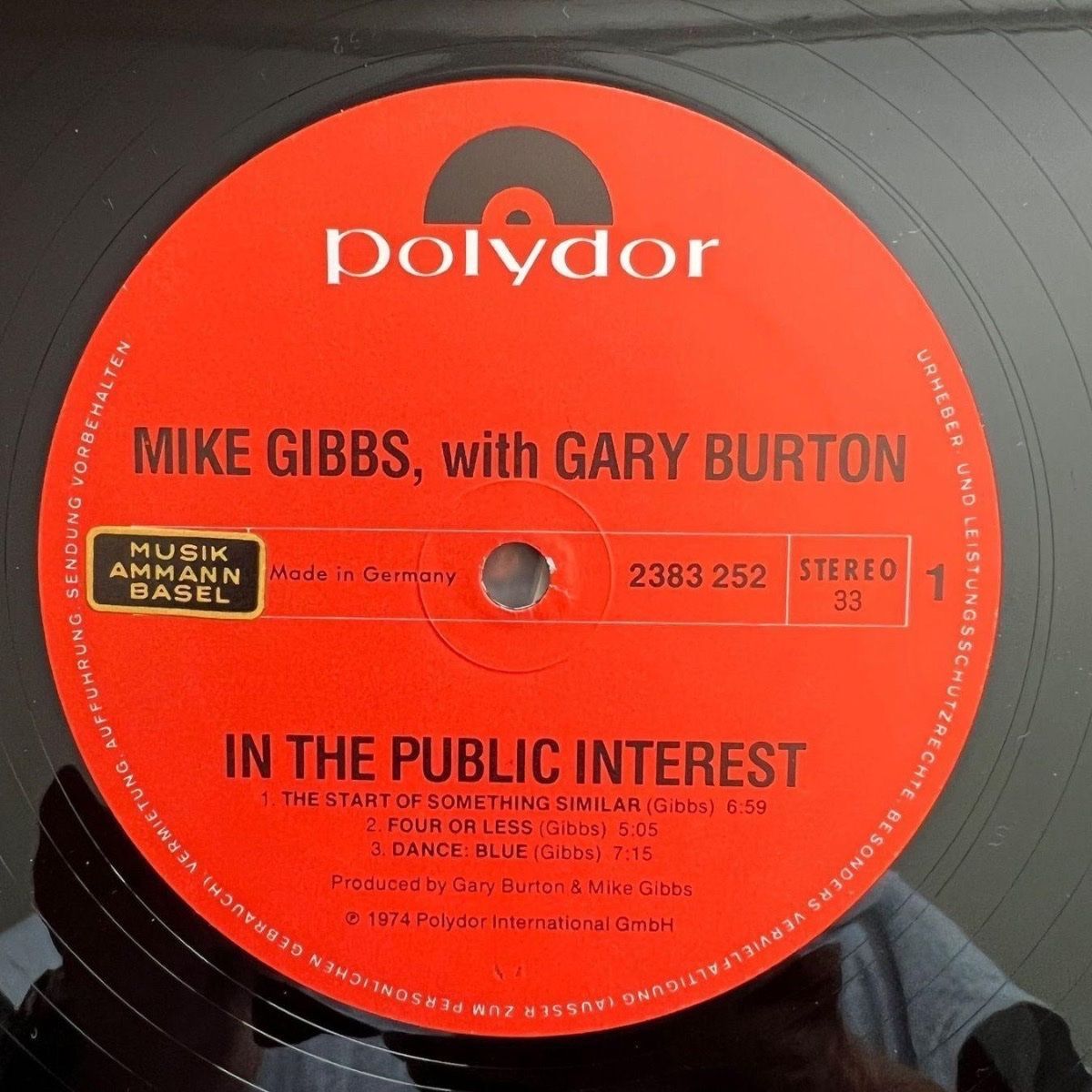 Mike Gibbs & Gary Burton - In The Public Interest / 1. D-Press. 1974 - (M-/M-)