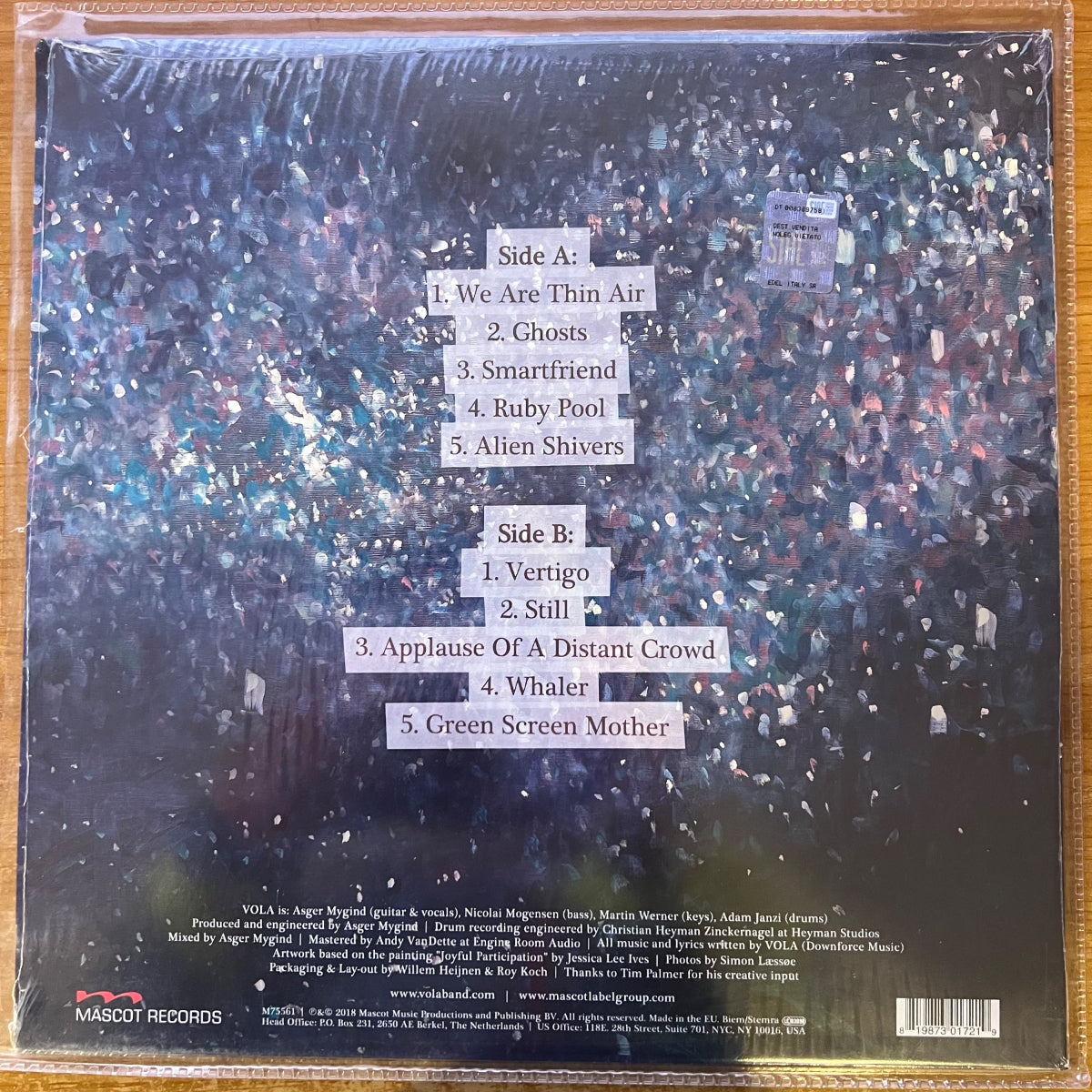 Vola - Applause Of A Distant Crowd / 1re édition européenne. 2018 - Vinyle 180 g - (Neuf et scellé)