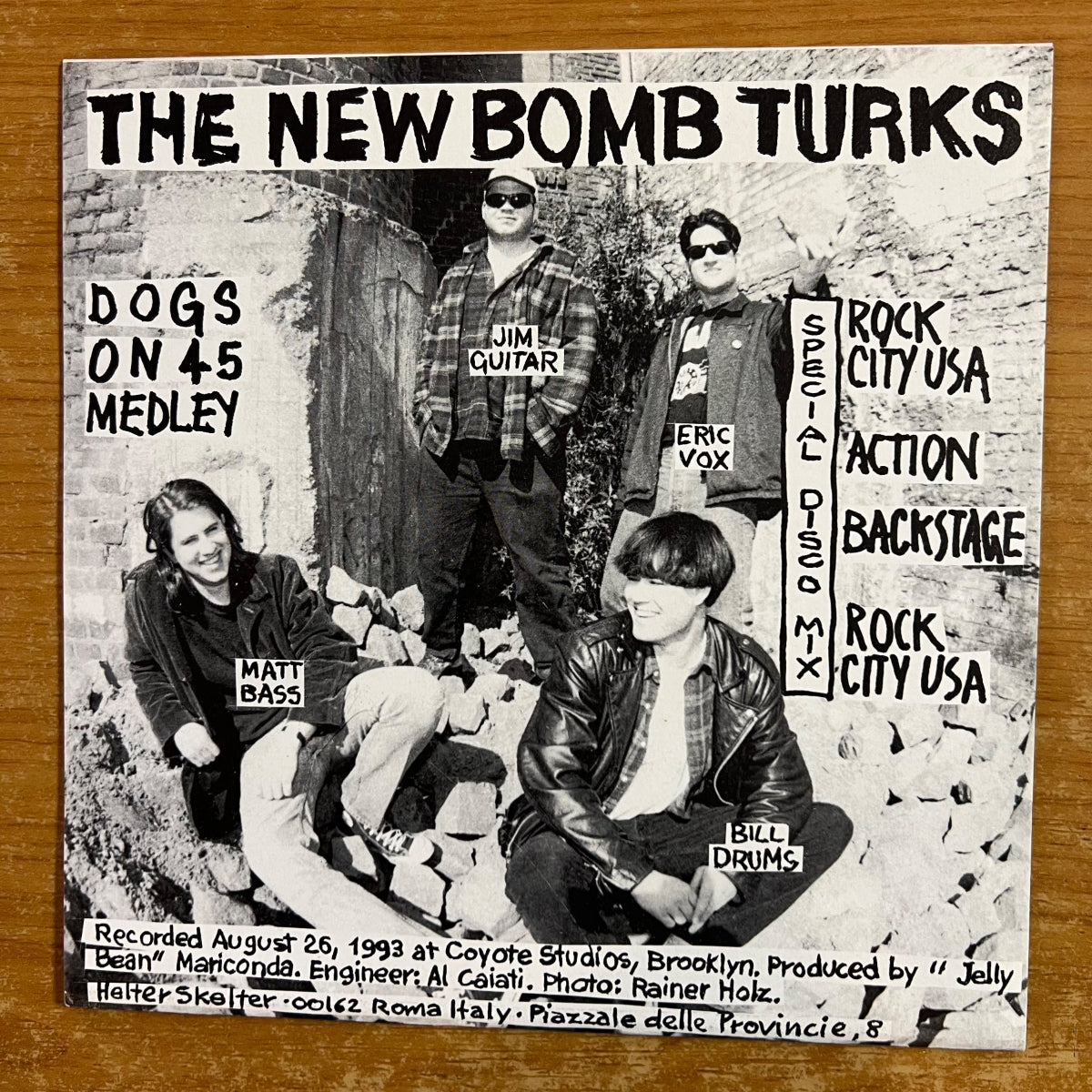 Devil Dogs , New Bomb Turks - Tattooed Apathetic / 1. Italy 1993 - (Mint / Mint)