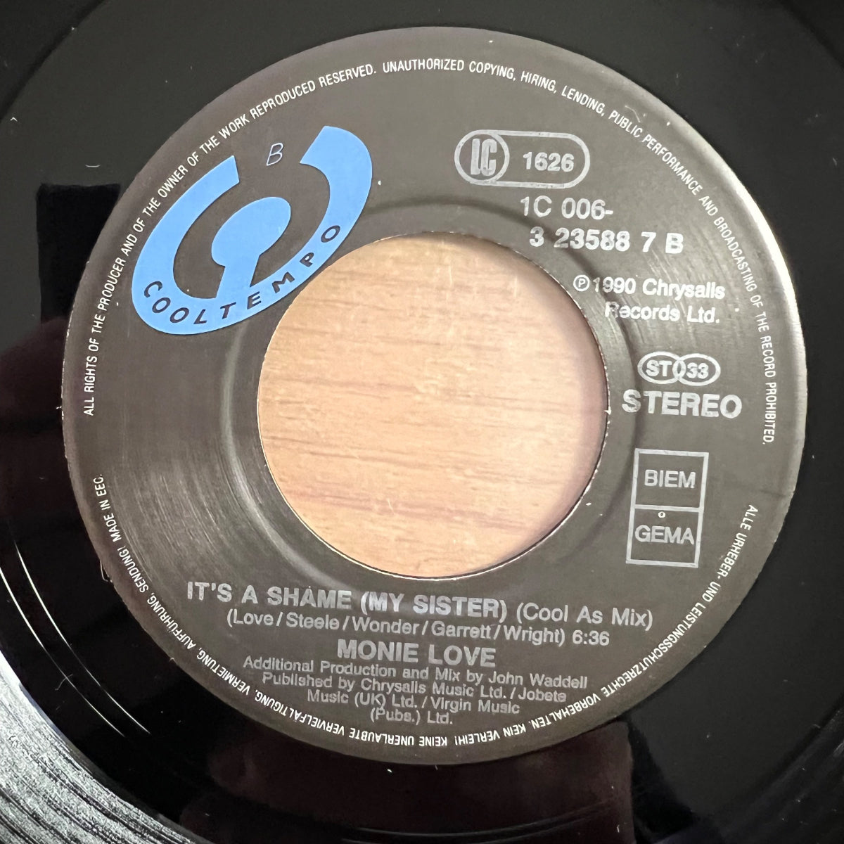 Monie Love feat. True Image - Ot's A Shame / 1. EU 1990 - (M-/VG++)