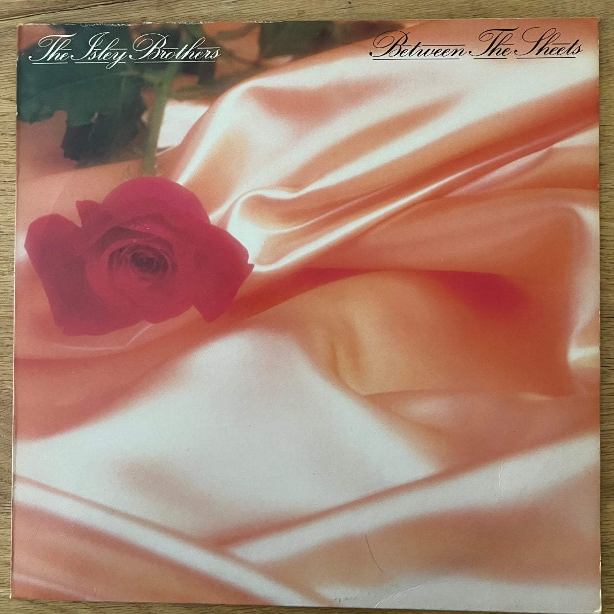 Isley Brothers - Between The Sheets / 1. NL Press. 1983