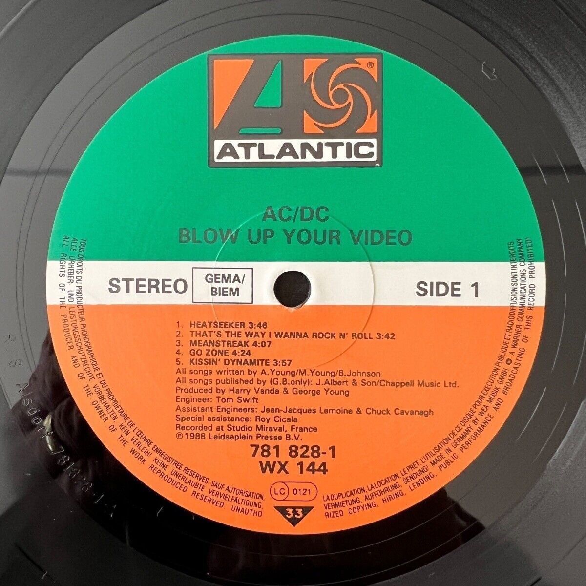 AC/DC - Blow Up Your Video / D-Press. 1988 RE - (M-/M-)