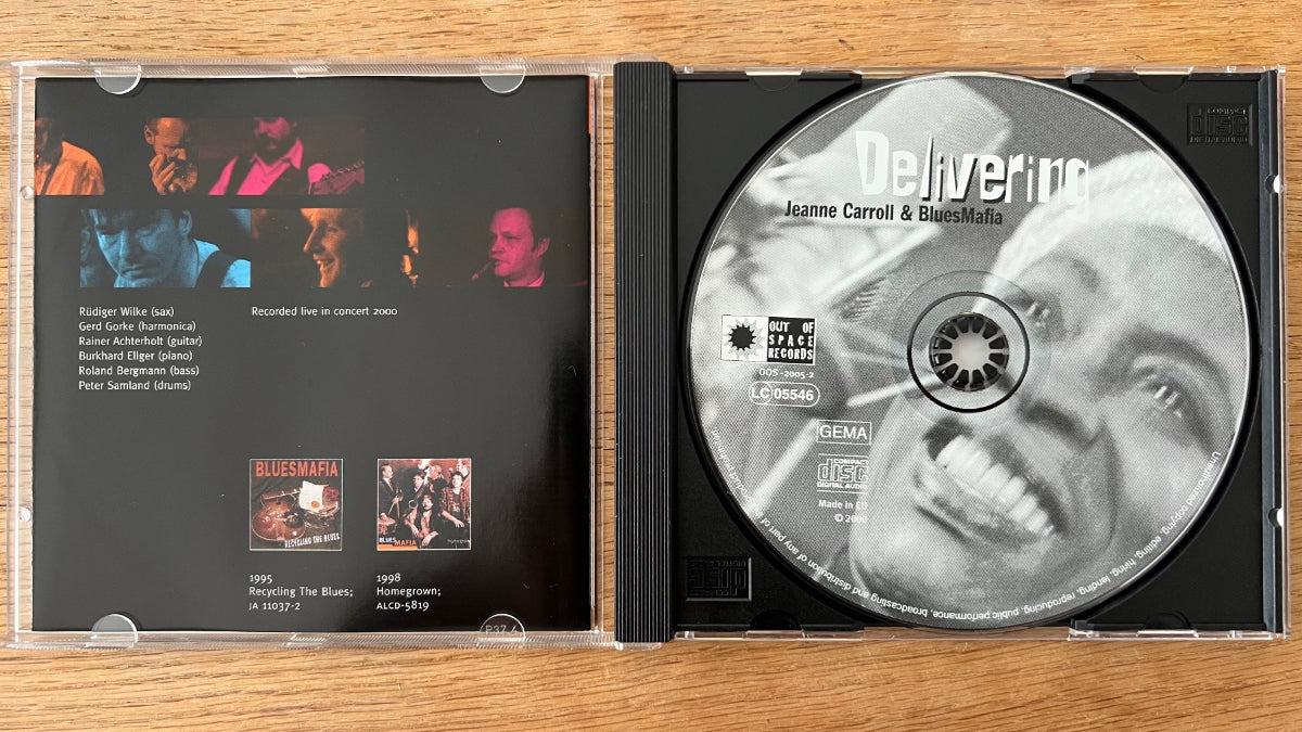 Jeanne Carroll & Blues Mafia - Delivering / CD - 1ère édition européenne. 2000 - (M-/M-)
