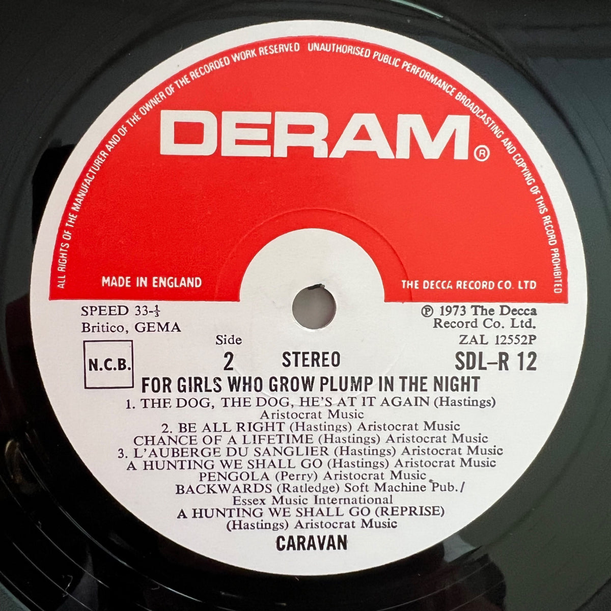 Caravan - For Girls Who Grow Plump In The Night / 1st UK Press. 1973 - (M-/M-)
