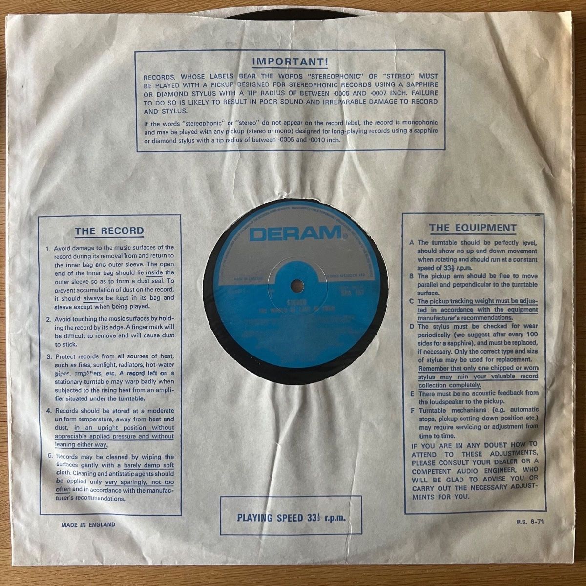 À l'Est d'Éden - Le Monde d'Est d'Éden // 1. UK Press. 1971 - (M-/VG++)