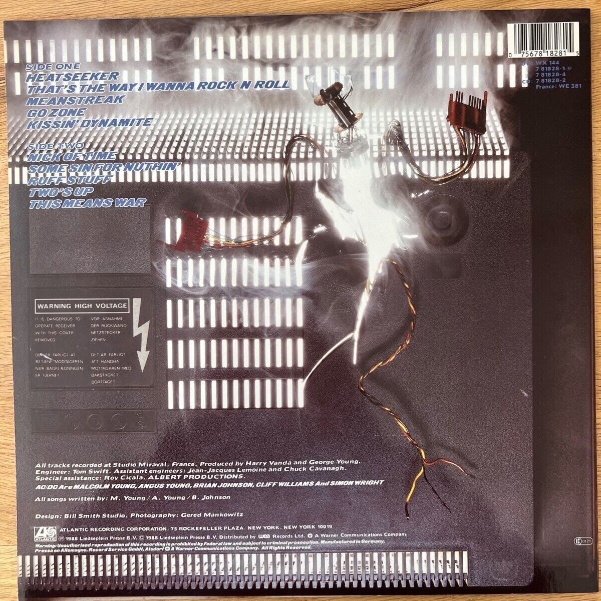 AC/DC - Blow Up Your Video / D-Press. 1988 RE - (M-/M-)