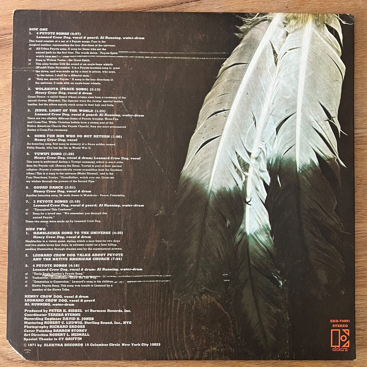 Crow Dog's Paradise - Songs Of The Sioux / 1st US Press. 1971 - (M-/VG+)