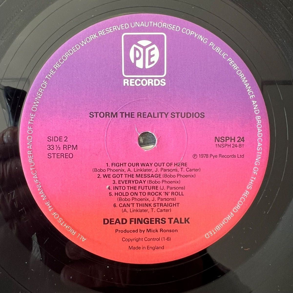 Dead Fingers Talk - Storm The Reality / 1st UK Press. 1978 - (M-/M-)