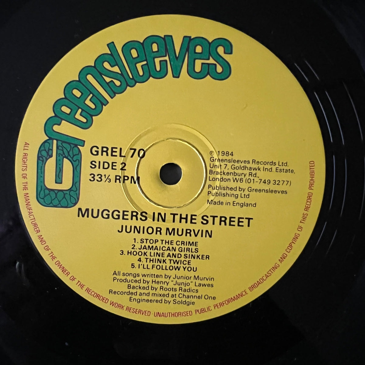 Junior Marvin - Muggers In The Street / 1st UK Press. 1984 - (M-/M-)