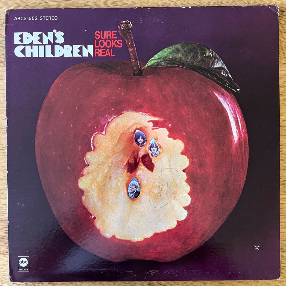 Les Enfants d'Eden - Sure Looks Real / Première édition américaine. 1968 - (M-/VG+)