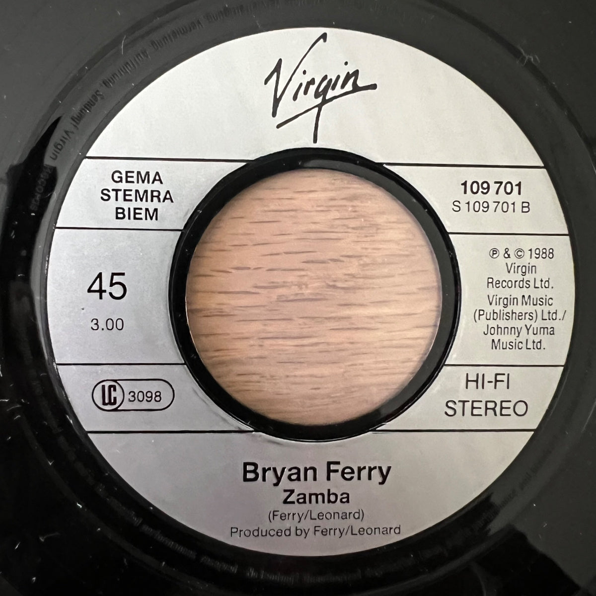 Bryan Ferry - Kiss And Tell / 1. D-Press. 1988 - (M-/M-)