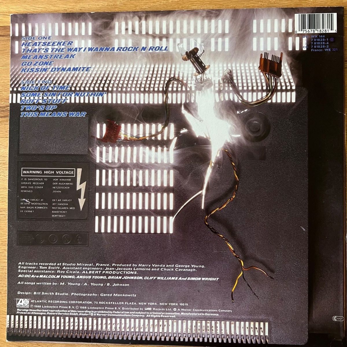 AC/DC - Blow Up Your Video / D-Press. 1988 RE - (VG++/VG++)