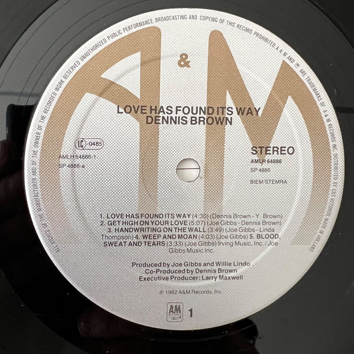 Dennis Brown - Love Has Found Its Way / 1. NL-Press. 1982 - (M-/M-)