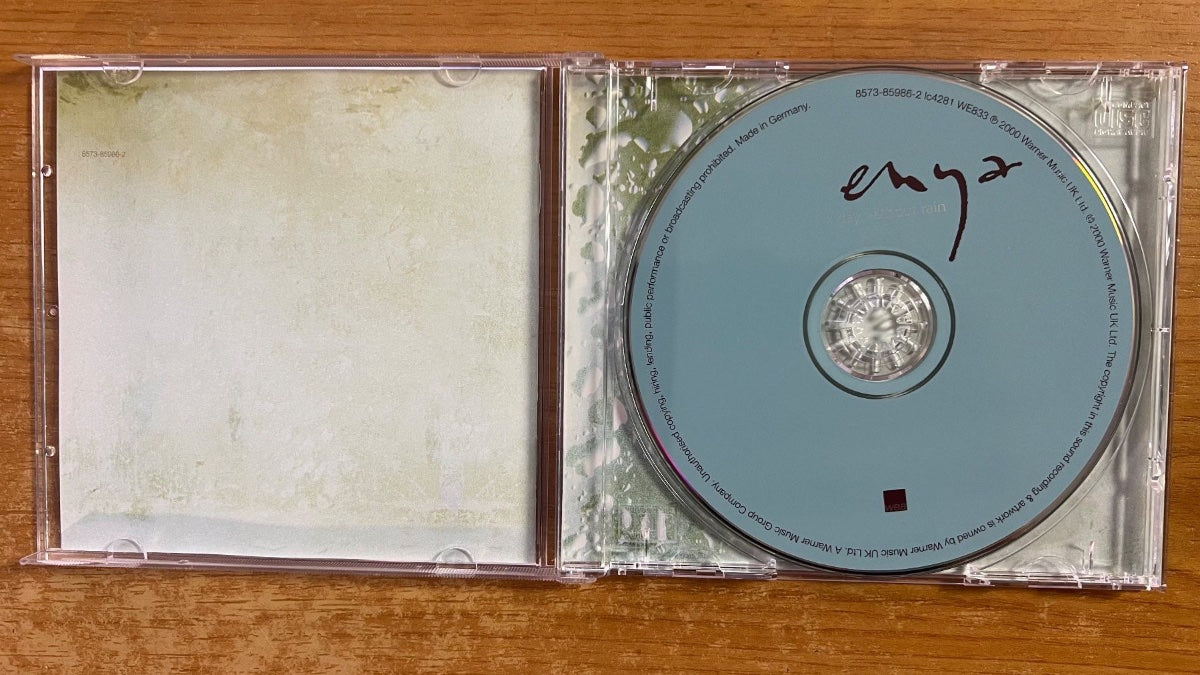 Enya - A Day Without Rain / CD - 1st EU Press. 2000 - (M-/M-)
