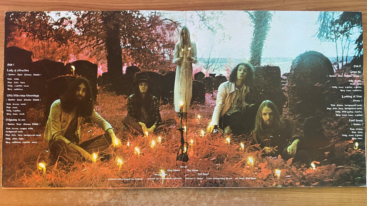 Krokodil - An Invisible World Revealed / 1. D-Press. 1971 - (VG+/VG++)