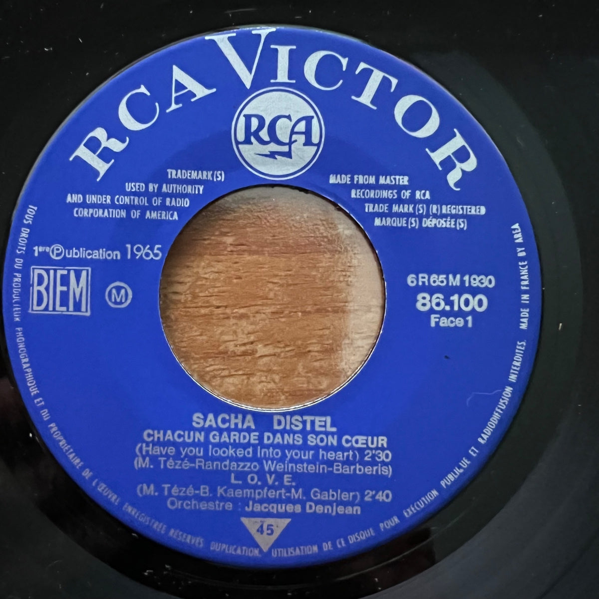 Sacha Distel - Chacun Garde Dans Son Coeur / 1. France-Press. 1965 - VG++/M-)