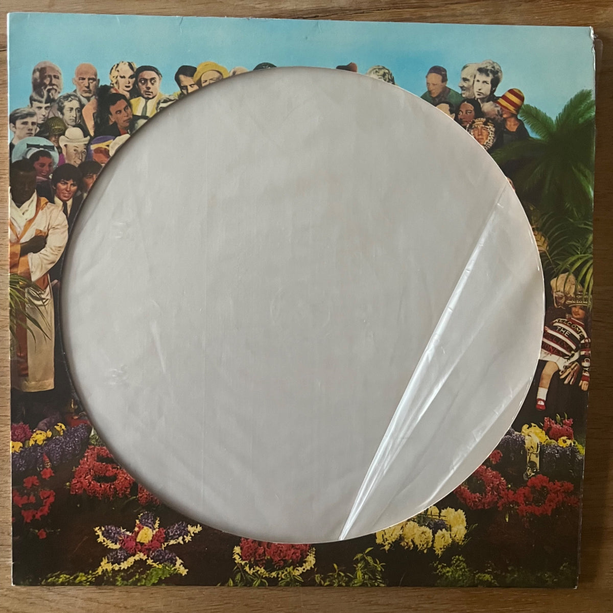 Beatles - Sgt. Peppers Lonely Hearts Club Band / UK-Press. 1979 - Picture Disc - (M-/VG++)