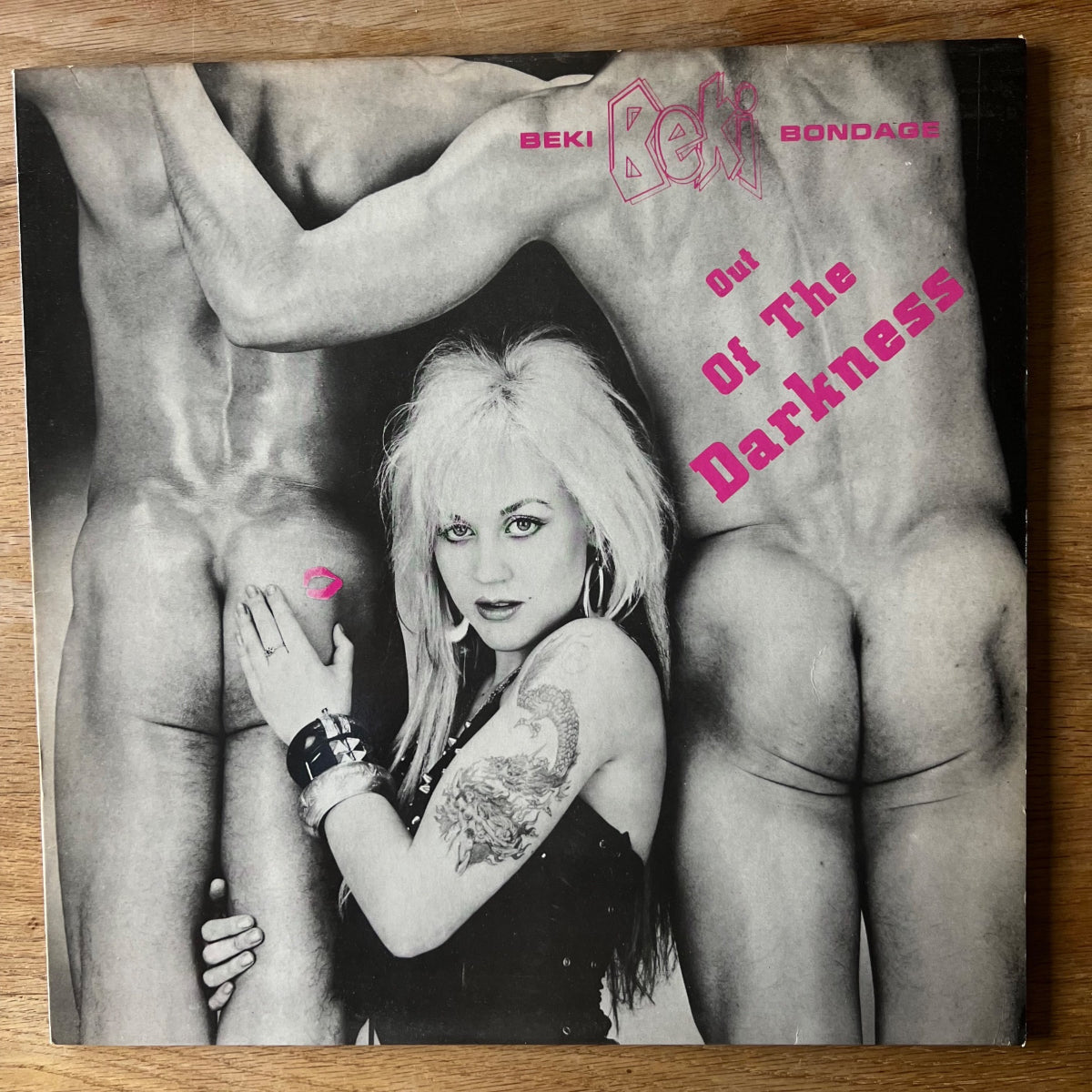 Beki Bondage - Out Of The Darkness / 12" Maxi - 1. UK-Press. 1986 - (M-/M-)