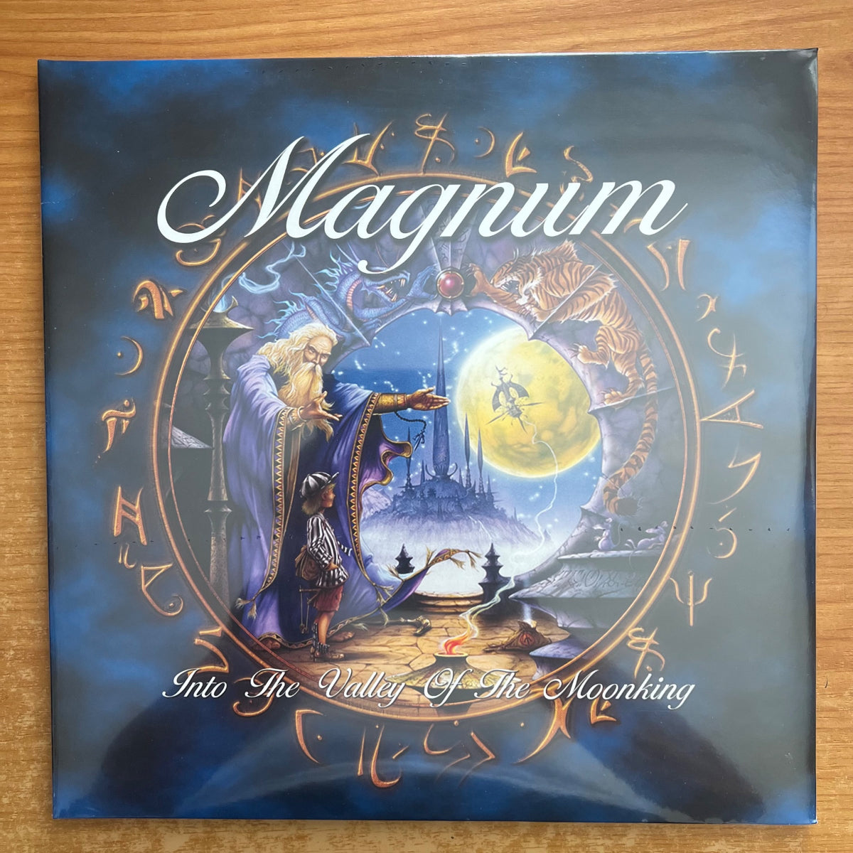 Magnum - Into The Valley Of The Moonking / 1. D-Press. 2009 - (Mint & Sealed)