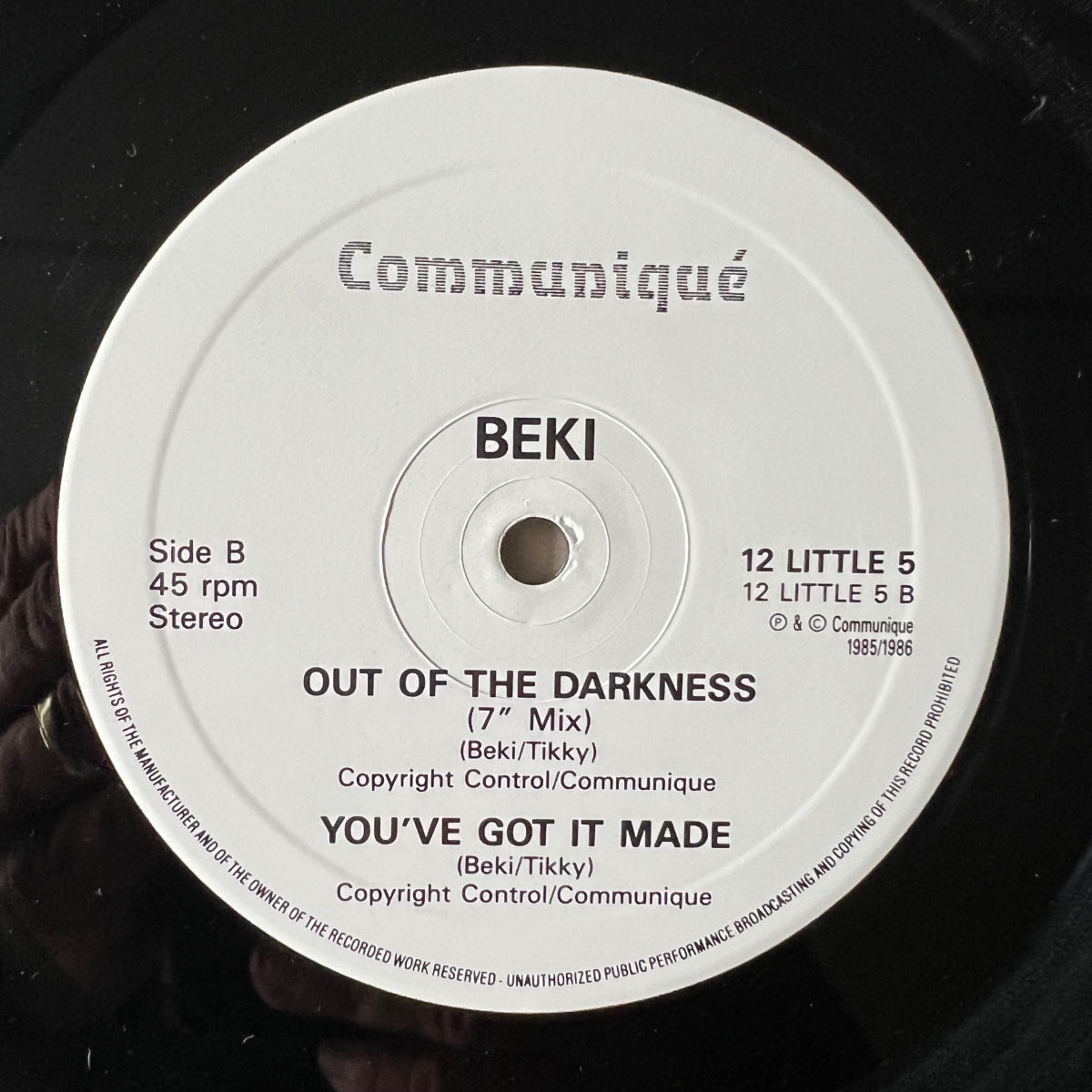 Beki Bondage - Out Of The Darkness / 12" Maxi - 1. UK-Press. 1986 - (M-/M-)