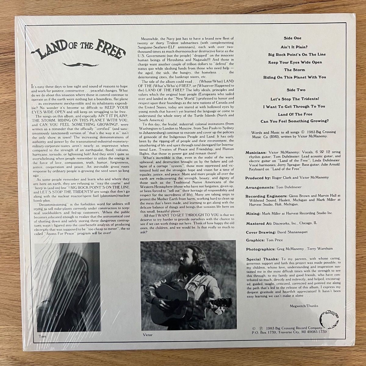 Victor McManemy & Tom Dufelmeier - Land Of The Free / 1. US-Press. 1983 - (M-/M-)