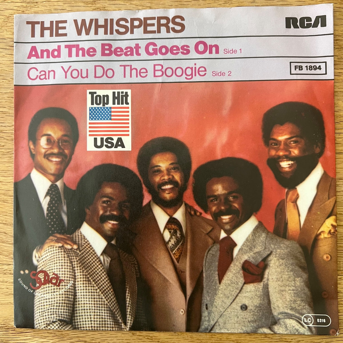 Whispers - And The Beat Goes On / 1. D-Press. 1979 - (M-/M-)