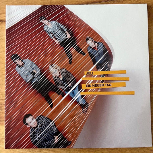 Juli - Ein Neuer Tag / 1. D-Press. 2006 - (Mint)