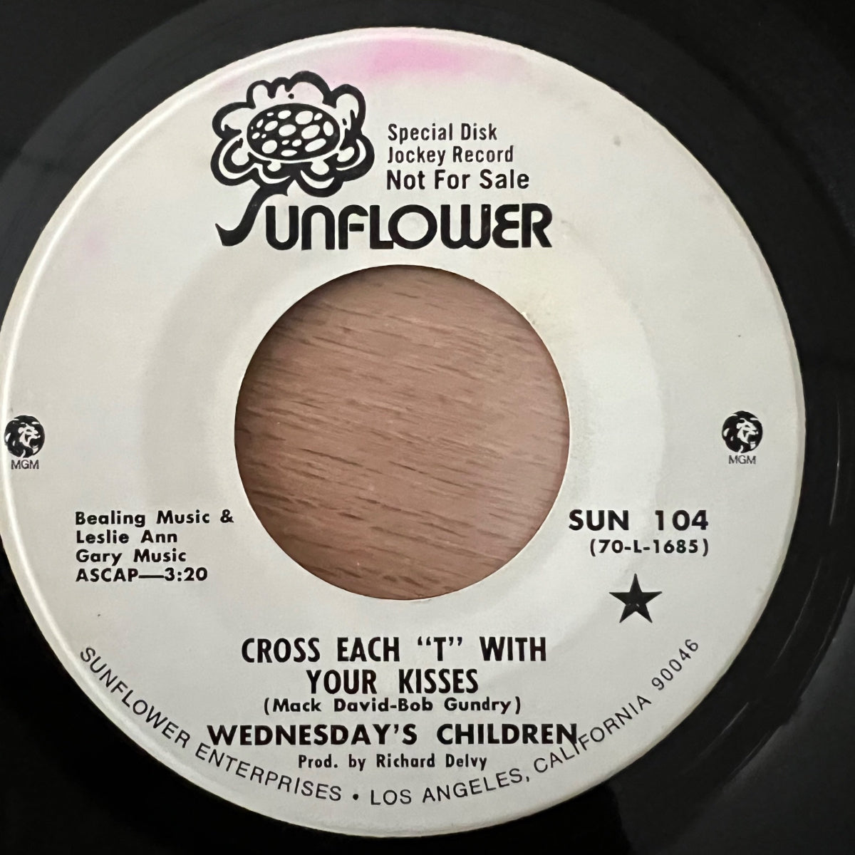 Wednesday's Children - Cross Each "T" With Your Kisses/ 1. US Press. 1970 - (VG+/Neutral)