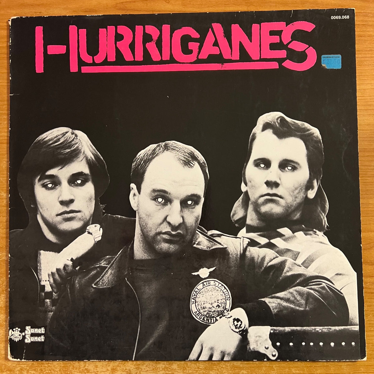 Hurriganes - Hurricane par The Hurricanes / 1. D-Press. 1977 - (M-/VG+)