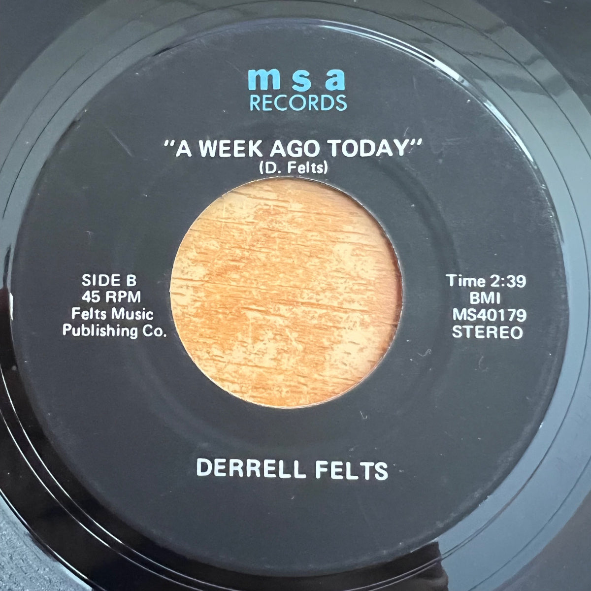 Derrell Felts - Calling Johnny Rodriguez / 1. US-Press. 1974 - (VG+/Neutral)