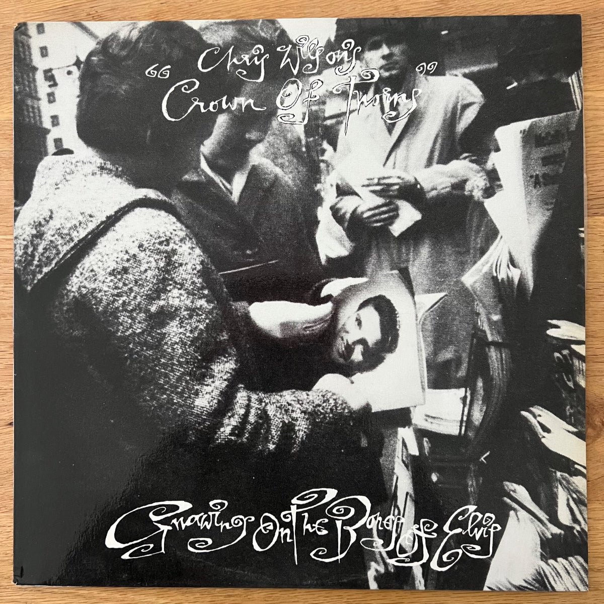 Chris Wilson's Crown Of Thorns-Gnawing On The Bones Of Elvis / 1. Australia-Press. 1987 - (M-/M-)