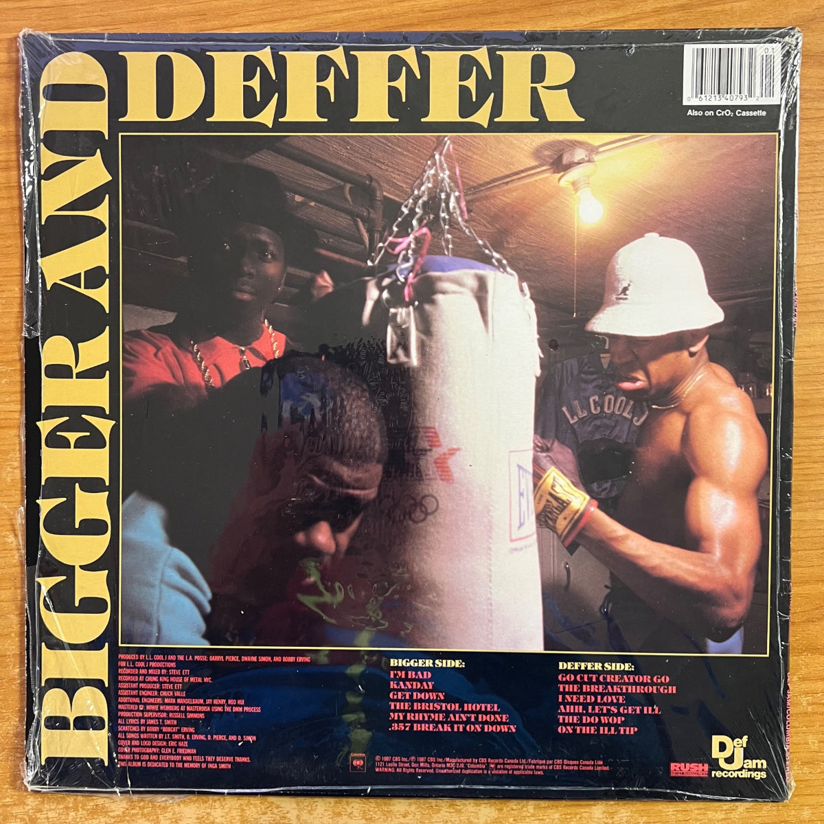 L.L. Cool J - Bigger And Deffer / 1. Canada-Press. 1987 - (M-/VG++)