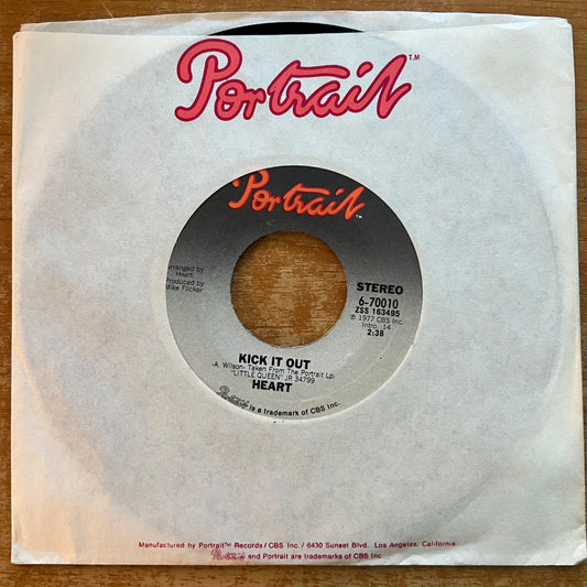 Heart - Kick It Out / 1. US-Press. 1977 - (M-/VG++)