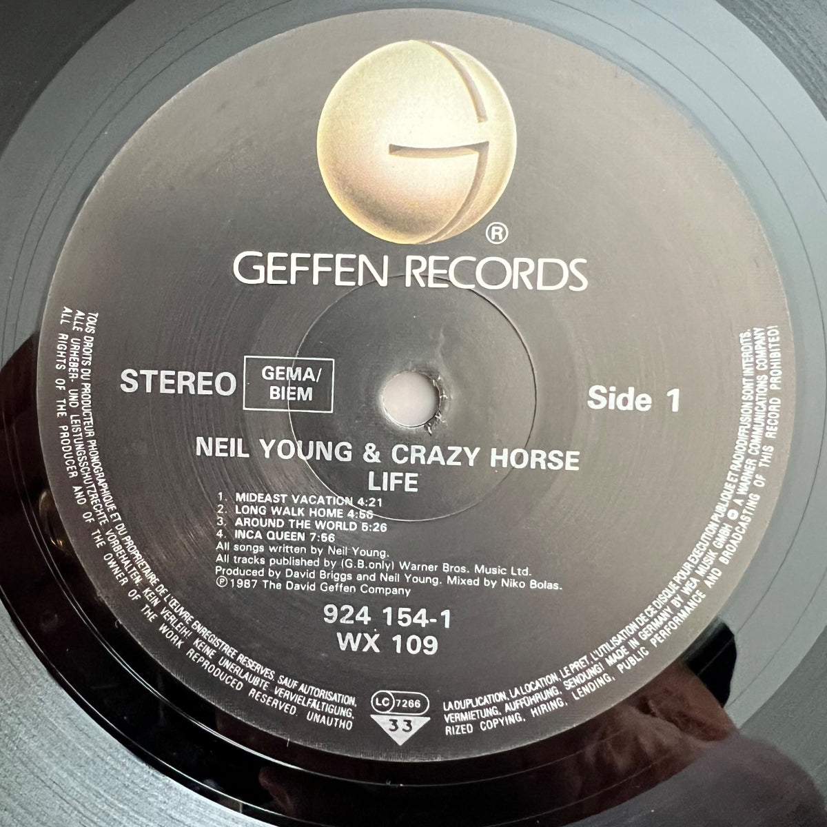 Neil Young & Crazy Horse - Life / 1. D-Press. 1987 - (M-/M-)