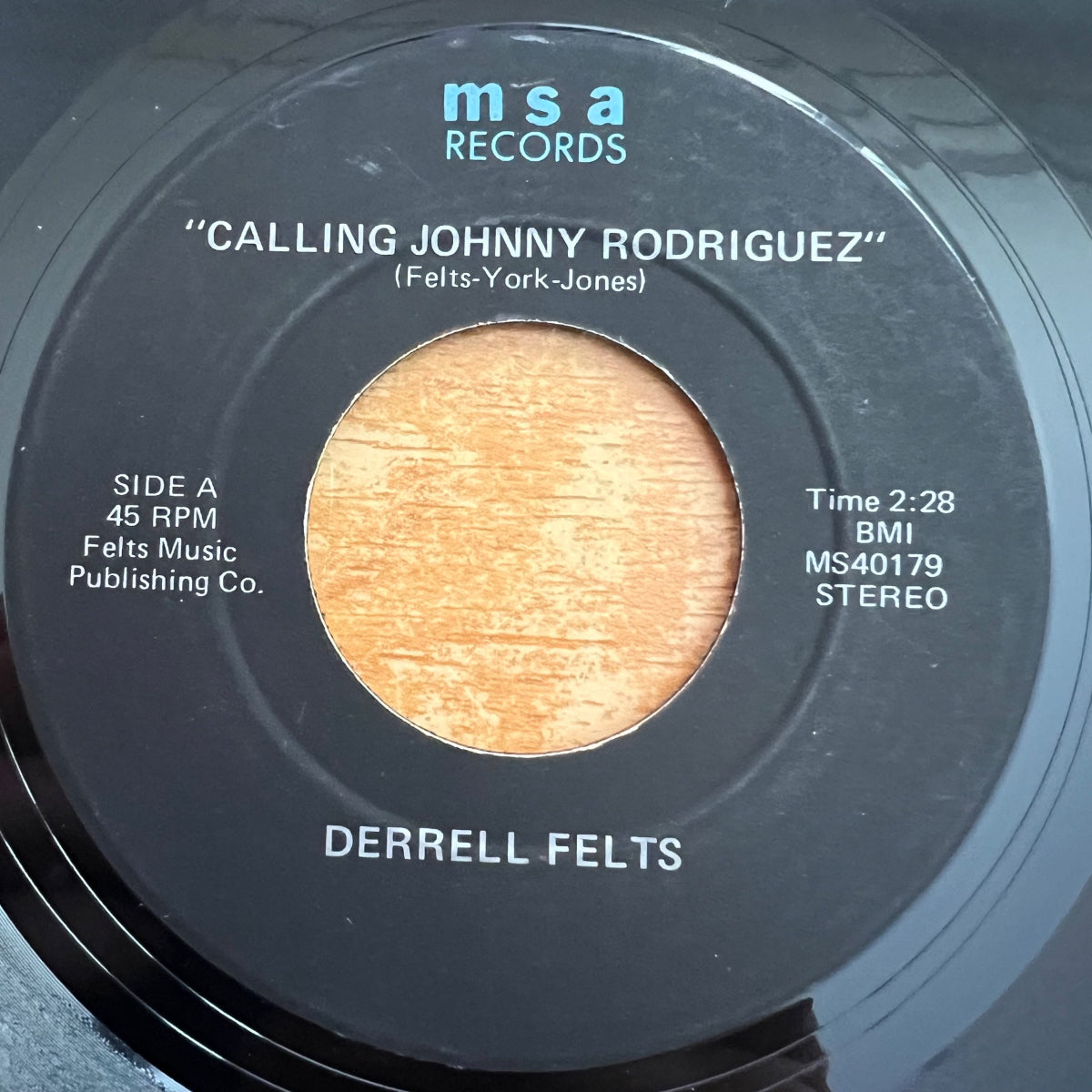 Derrell Felts - Calling Johnny Rodriguez / 1. US-Press. 1974 - (VG+/Neutral)