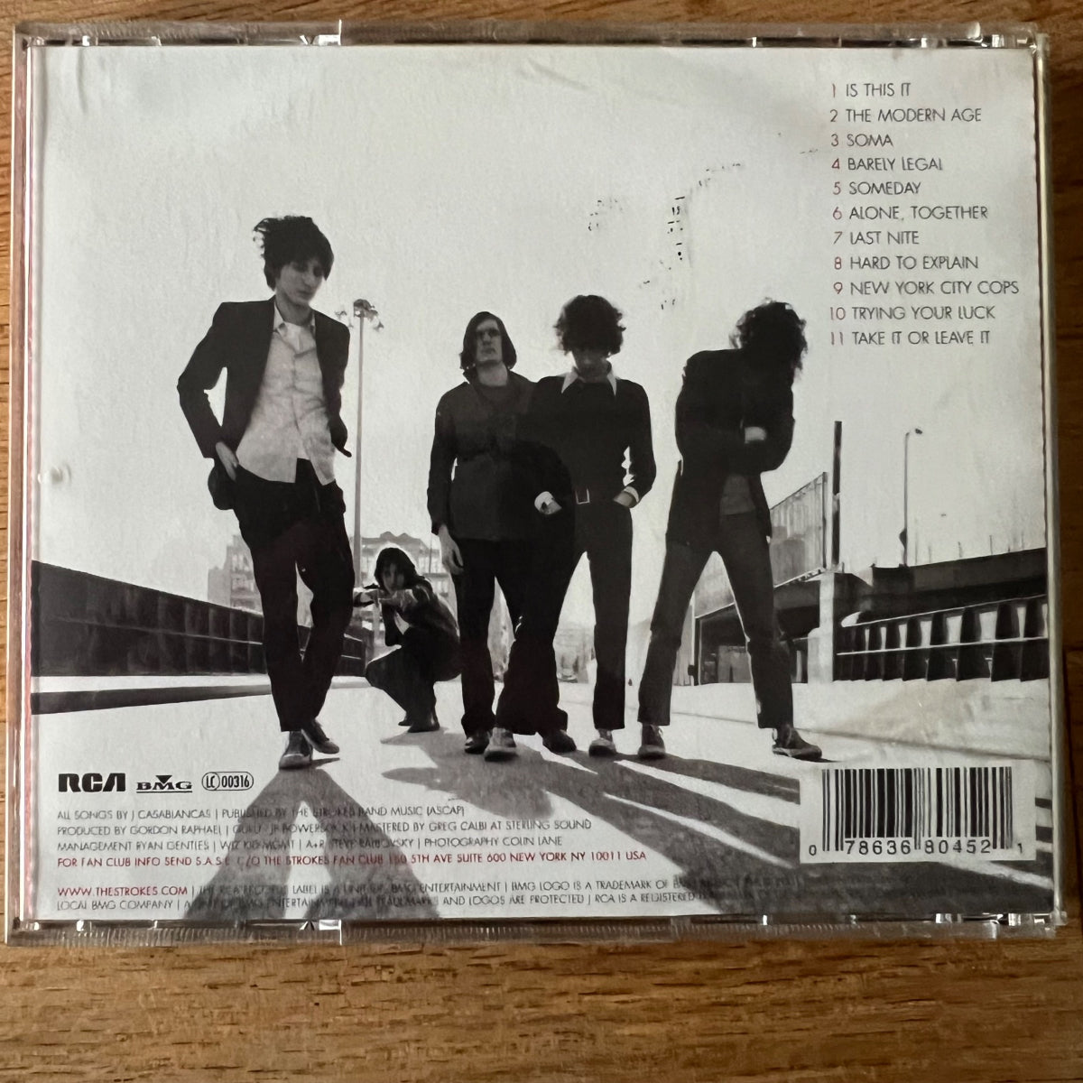 Strokes - Is This It / CD - 1ère édition européenne. 2001 - (M-/M-)