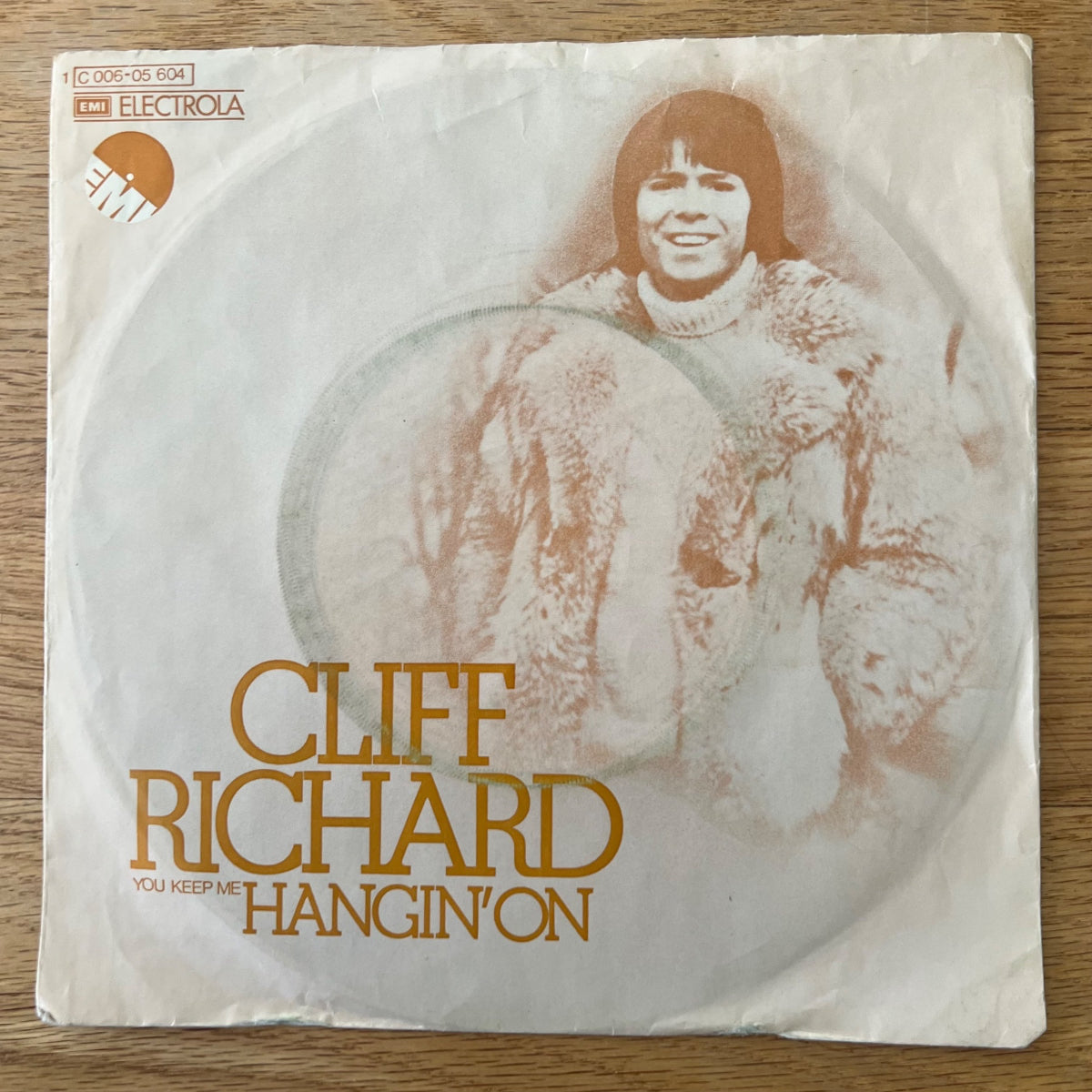 Cliff Richard - (You Keep Me) Hangin' On / 1. D-Press. 1974 - (M-/VG+)