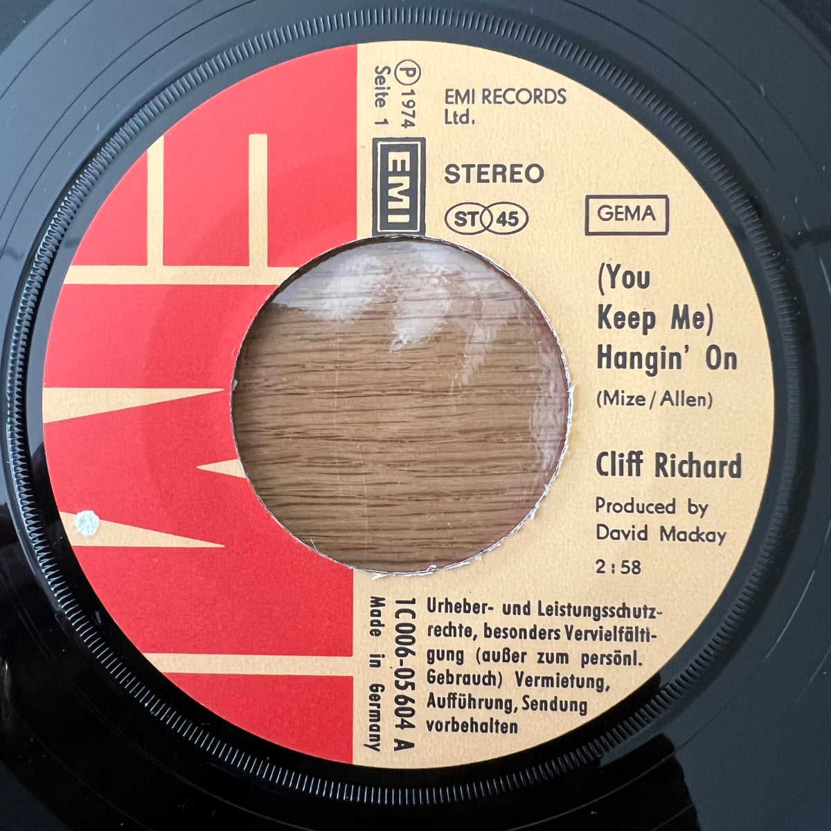 Cliff Richard - (You Keep Me) Hangin' On / 1. D-Press. 1974 - (M-/VG+)
