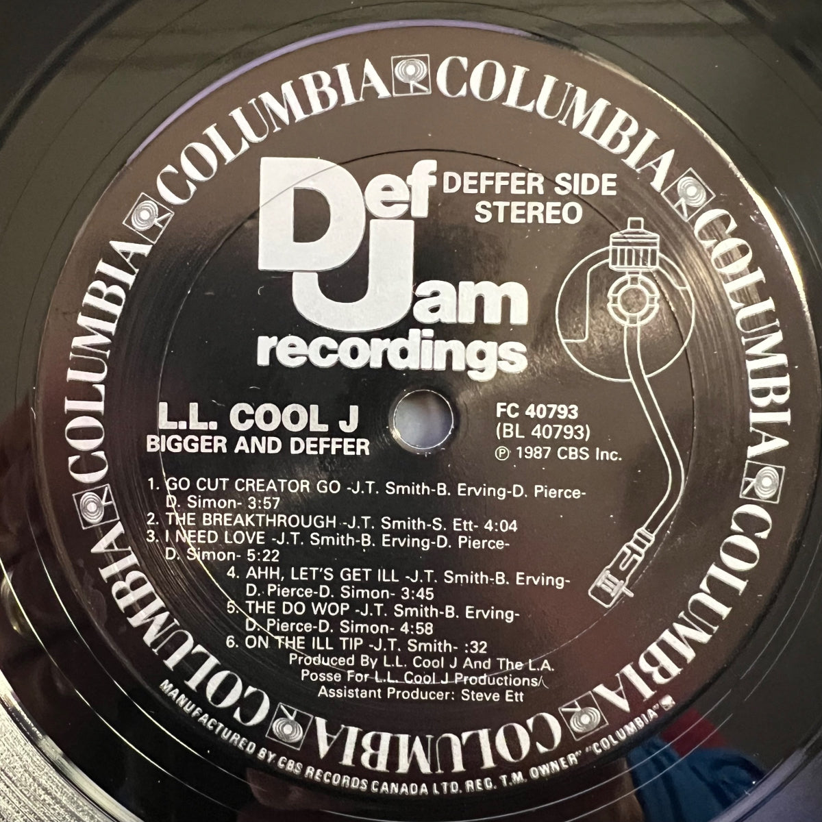 L.L. Cool J - Bigger And Deffer / 1. Canada-Press. 1987 - (M-/VG++)