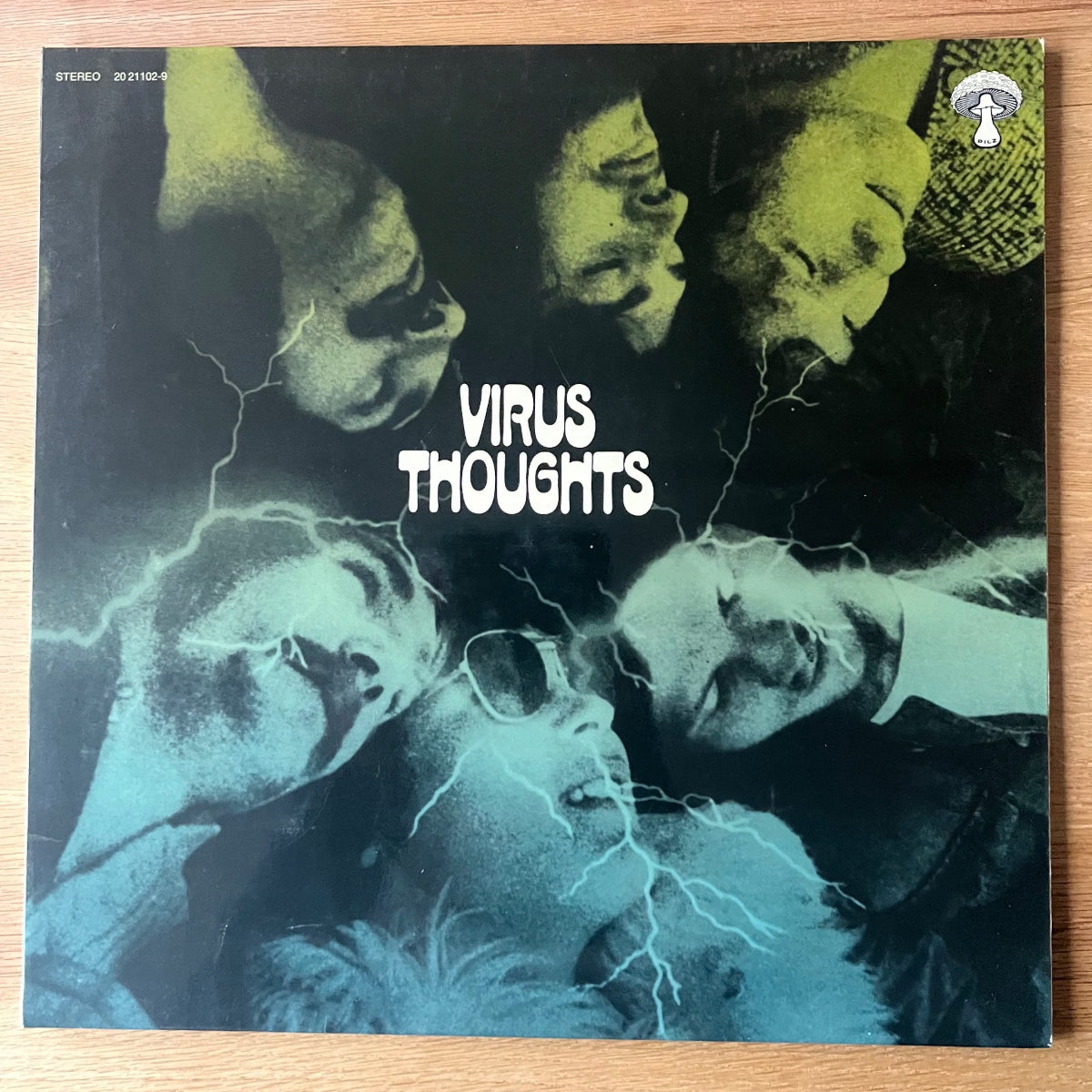 Virus - Thoughts / 1. D-Press. 1971 - (M-/M-)