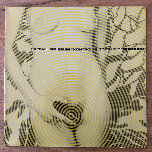 L'autorégulation volontaire - Entre dans la clandestinité / 1. D-Press. 1985 - (M-/M-)