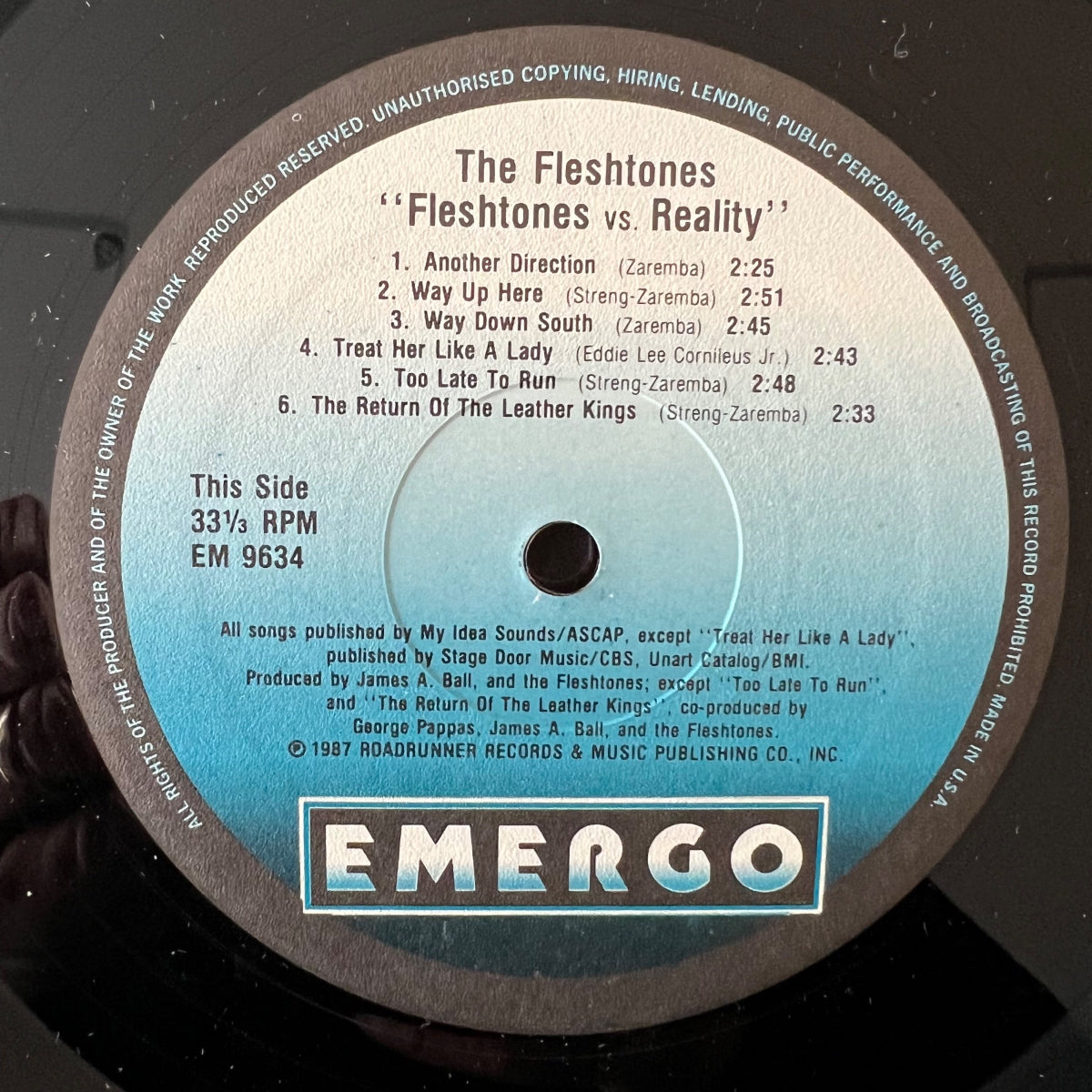 Fleshtones - Fleshtones Vs. Reality / 1. US-Press. 1987 - (M-/M- with "Cut Out")