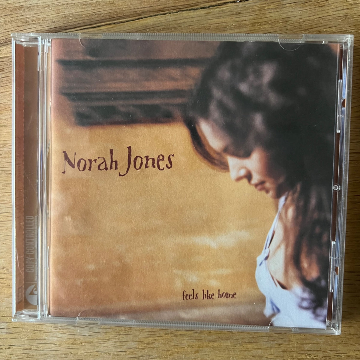 Norah Jones - Feels Like Home / CD - 1. Canada Press. 2004 - (M-/M-)
