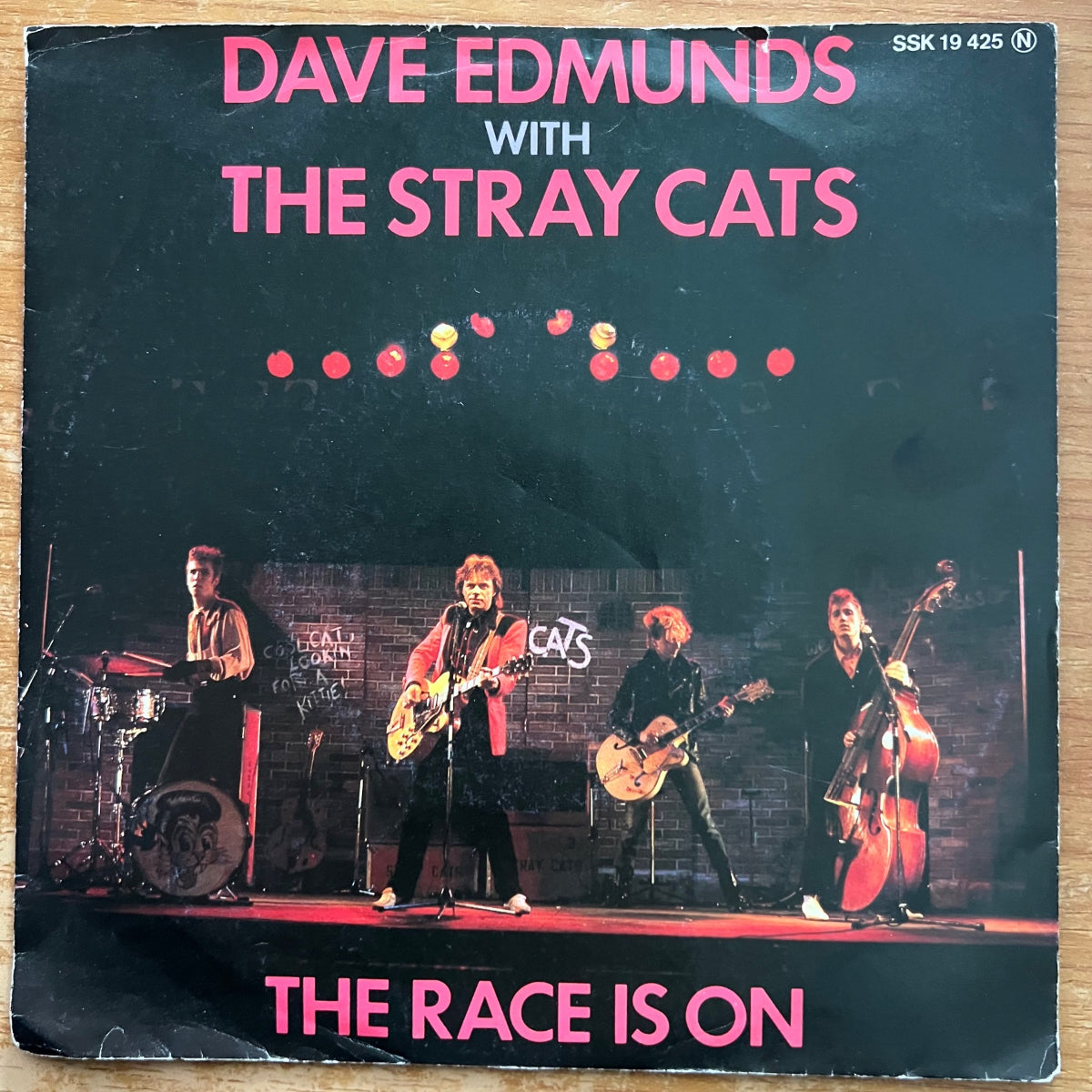 Dave Edmunds & Stray Cats - The Race Is On / 1. D-Press. 1981 - (VG++/VG+)