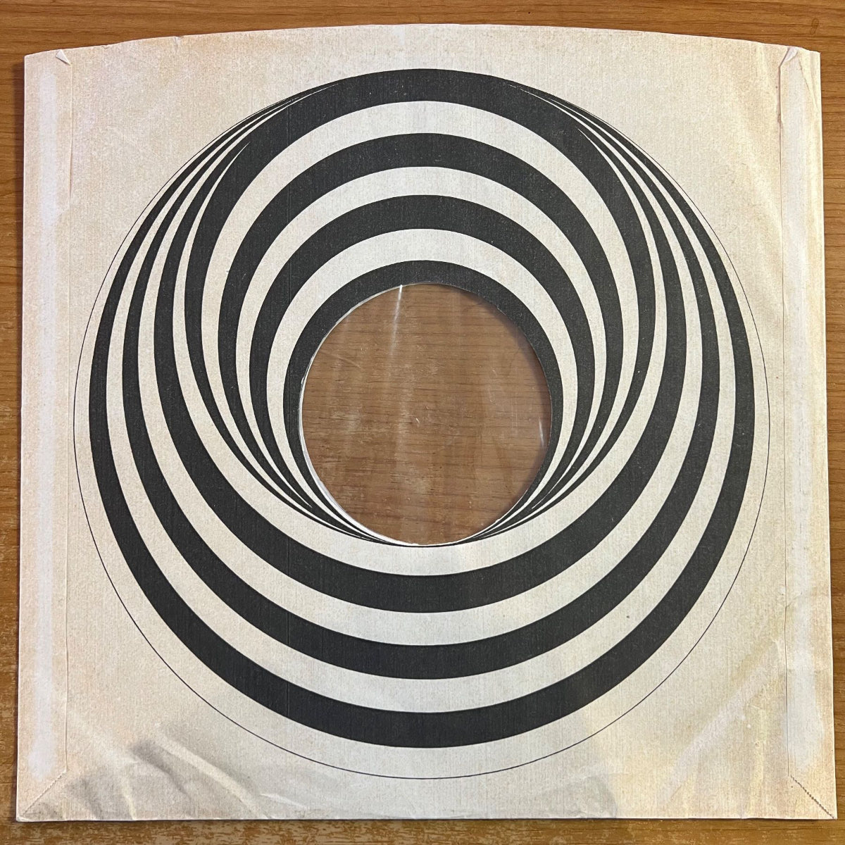 Colisée - Suite Valentyne / 1re édition britannique. 1969 - (M-/M-)