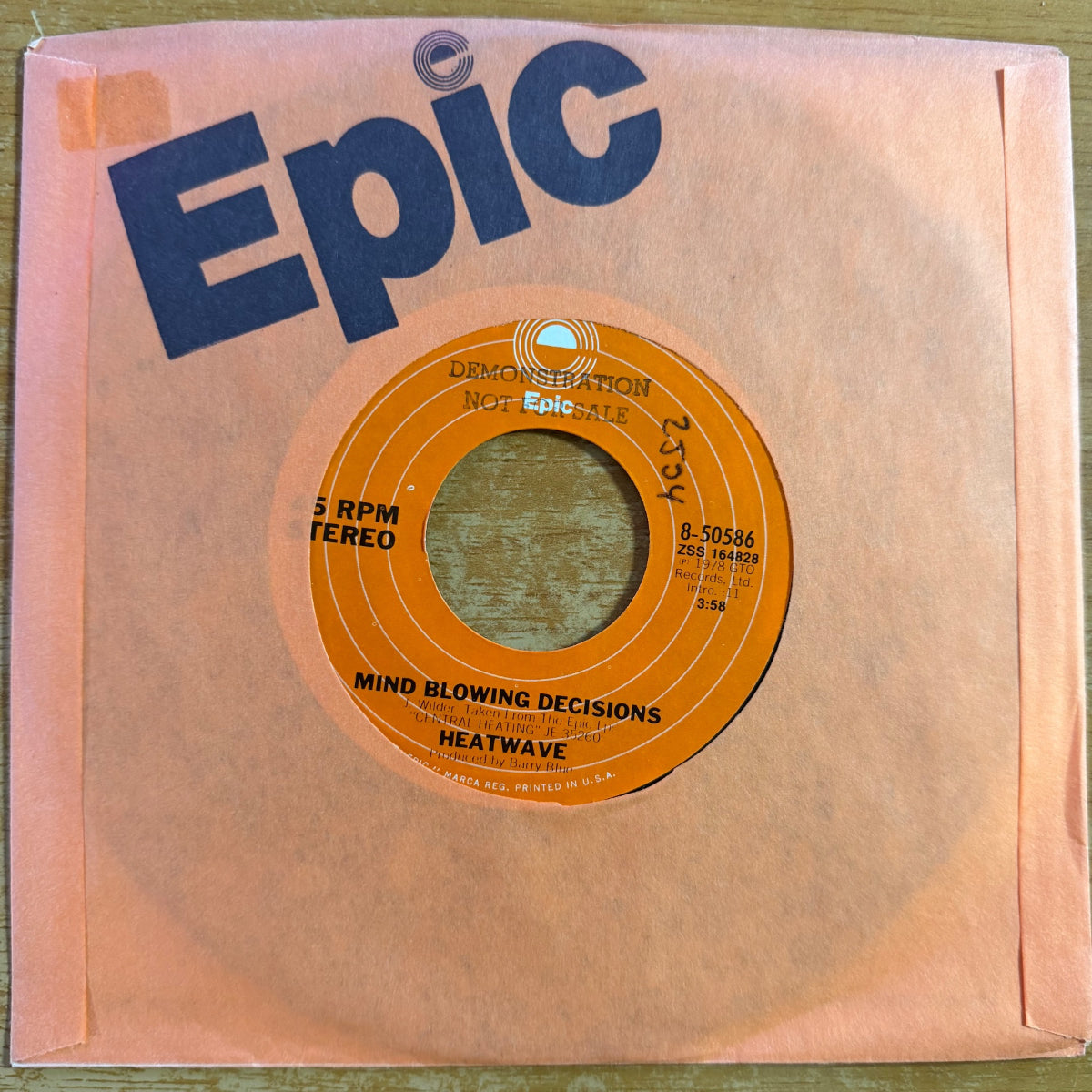 Heatwave - Mind Blowing Decision / 1. Pressage US. 1978 - (M-/VG++)