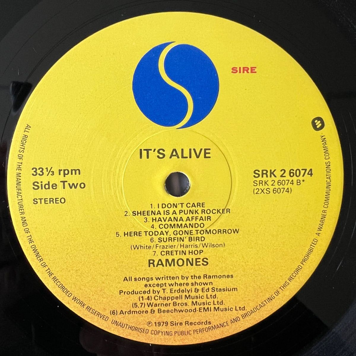 Ramones - It's Alive / 2 LP - 1. UK-Press. 1979 - (M-/VG++)