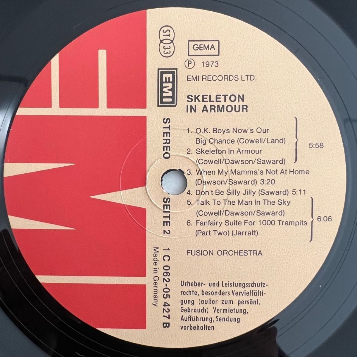 Fusion Orchestra - Skeleton In Armour / 1. D-Press. 1973 - (M-/VG+)