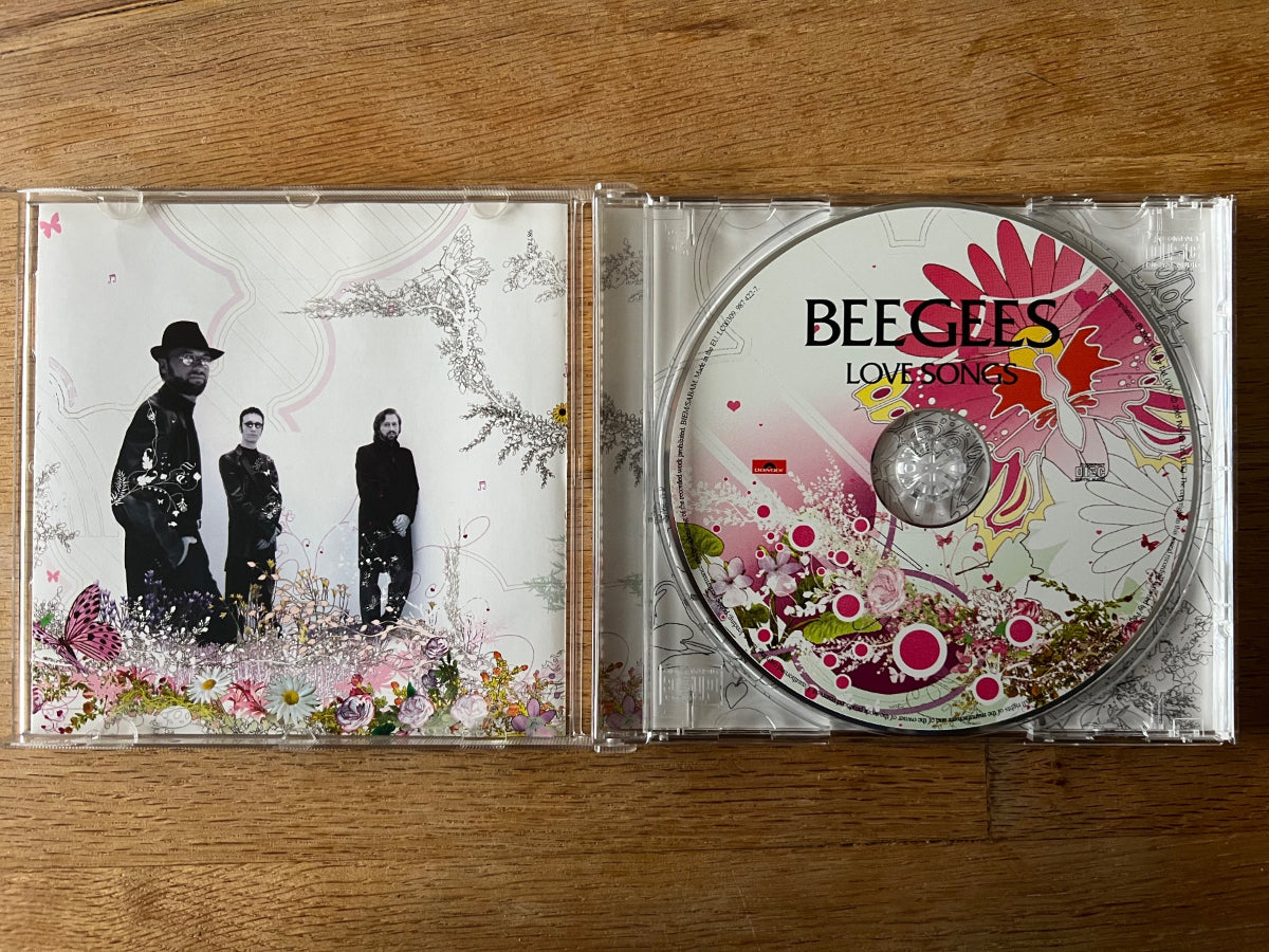 Bee Gees - Love Songs / 1ère édition européenne. 2005 - (M-/M-)